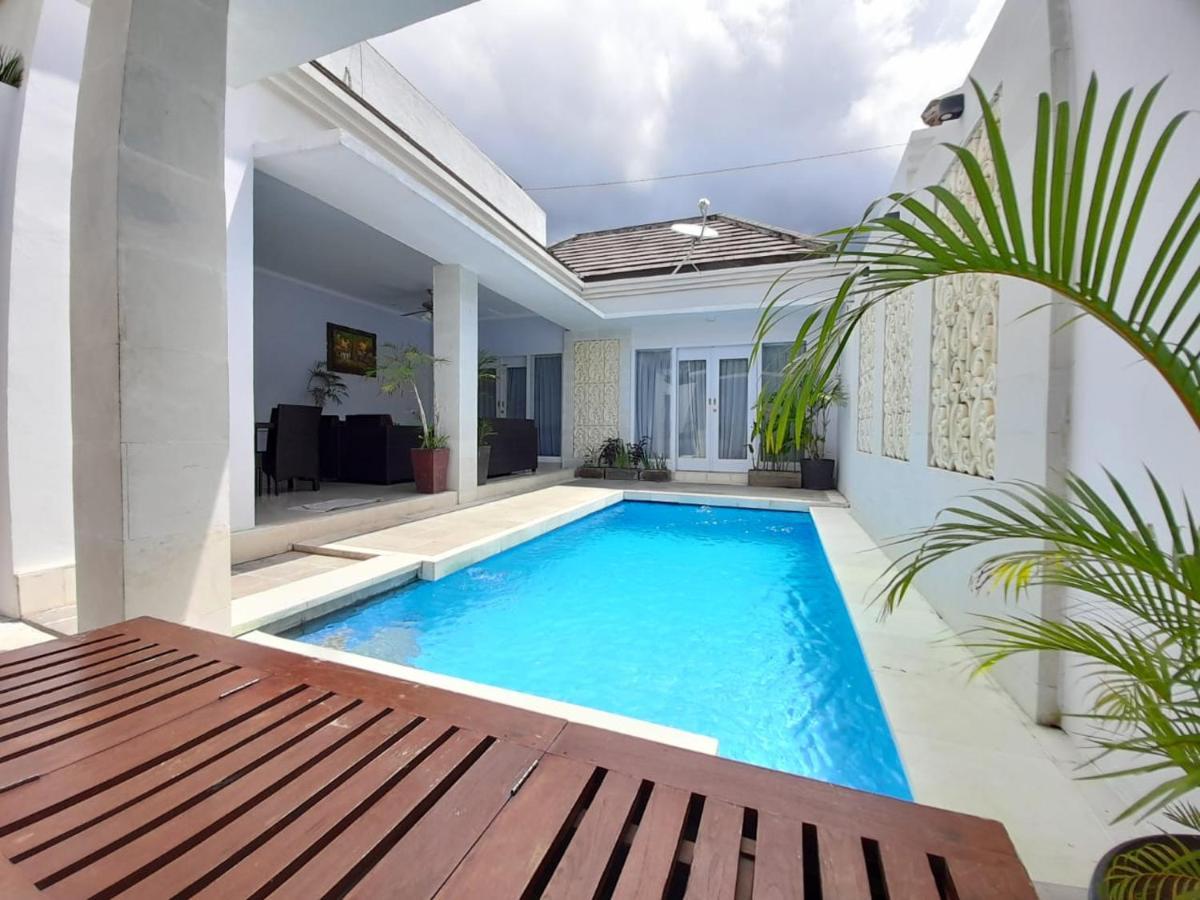 The Kayuputih Villa Lovina Kültér fotó