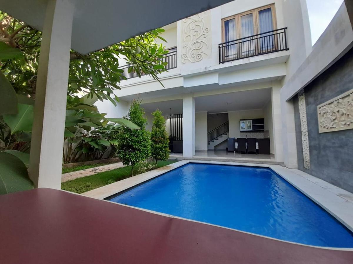 The Kayuputih Villa Lovina Kültér fotó